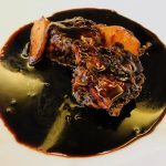 名物黒酢酢豚 。