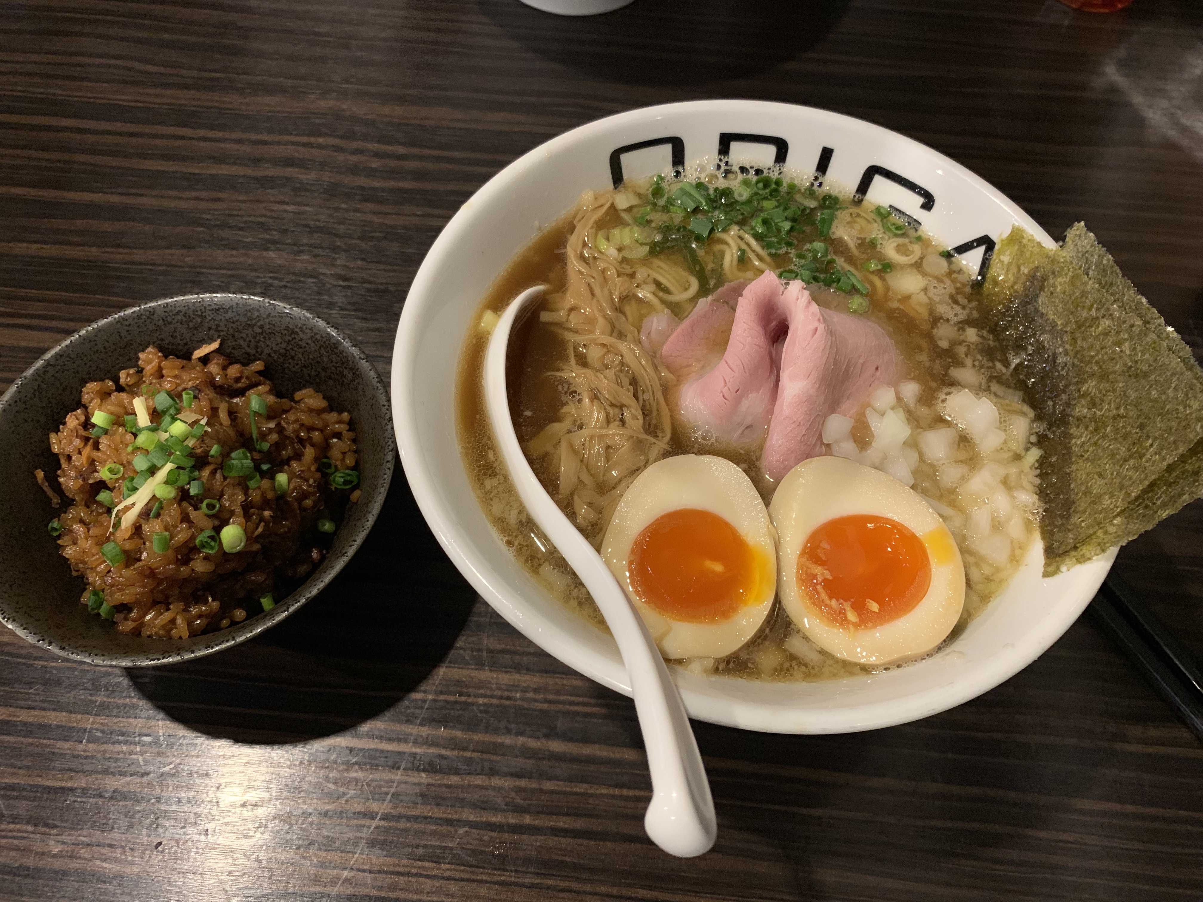 グルメ投稿