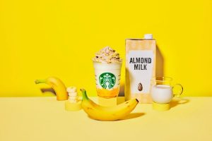 バナナアーモンドミルクフラペチーノをいただきました。