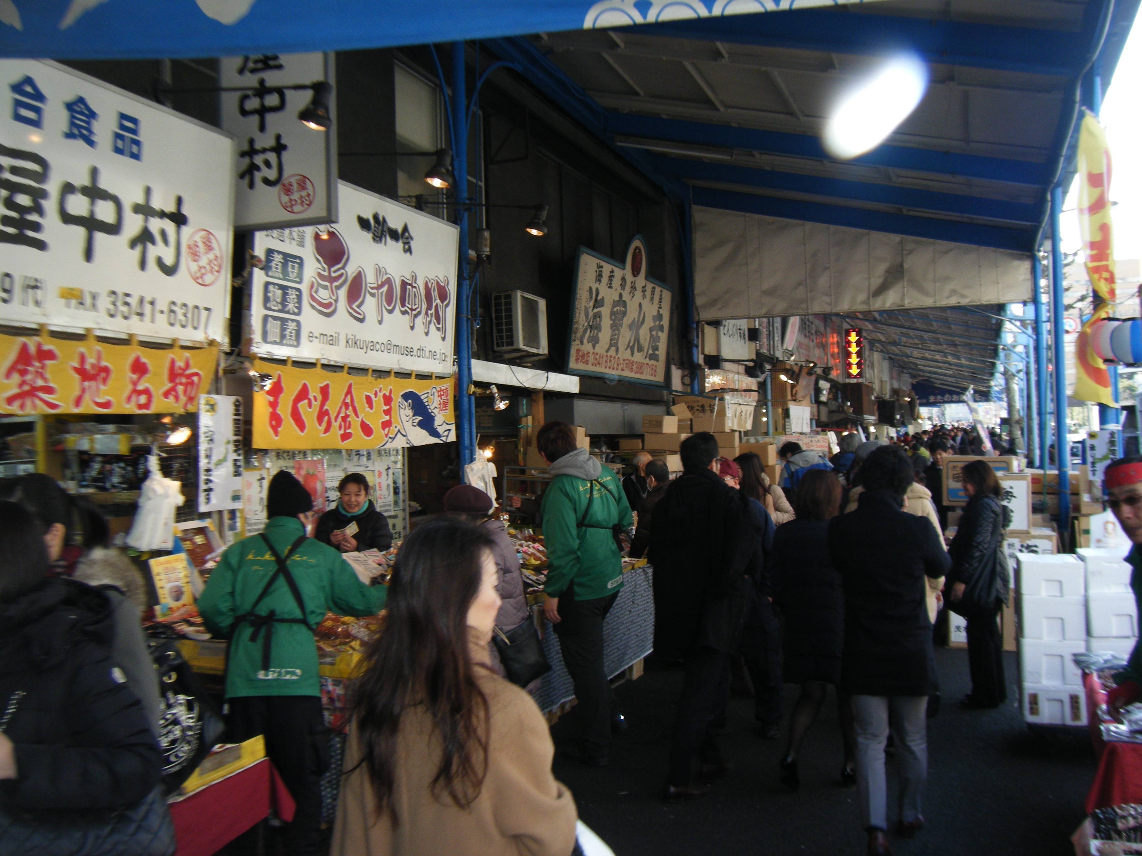 築地場外へ行くぞ！